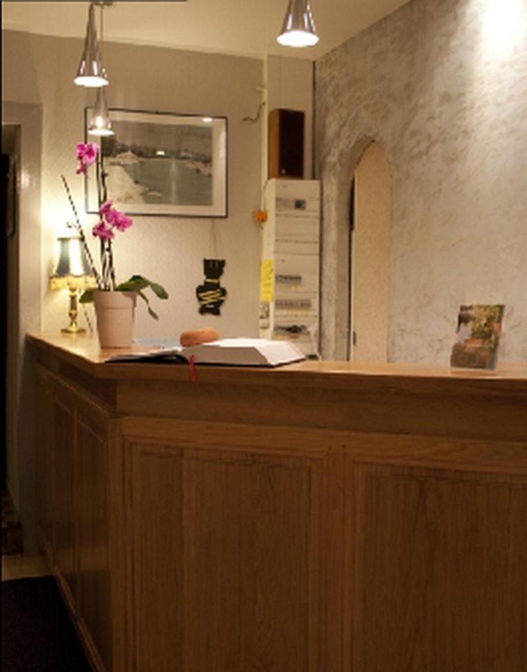 Logis Hotel Les Tilleuls Saint-Cirgues-de-Jordanne エクステリア 写真