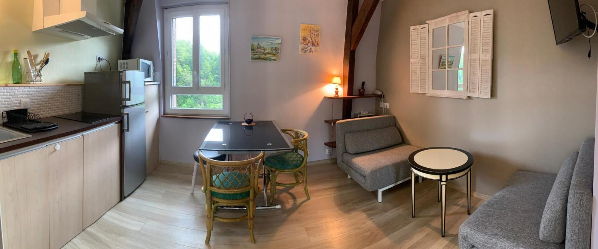 Logis Hotel Les Tilleuls Saint-Cirgues-de-Jordanne エクステリア 写真