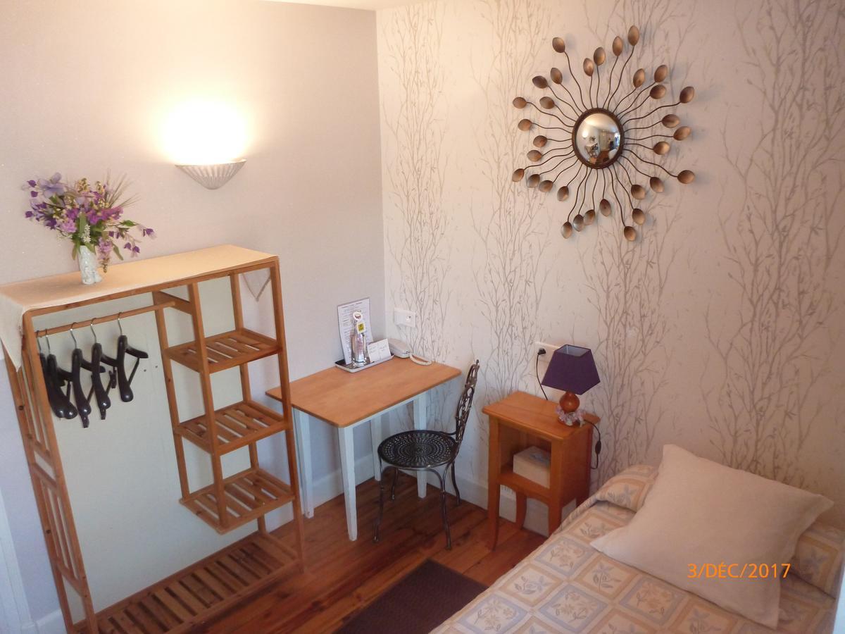 Logis Hotel Les Tilleuls Saint-Cirgues-de-Jordanne エクステリア 写真